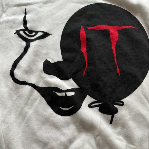 IT Chaoter 2: Pennywise Sweatshirt: “Loser Club” Sweatshirt Unisex Small - Picture 3 of 4